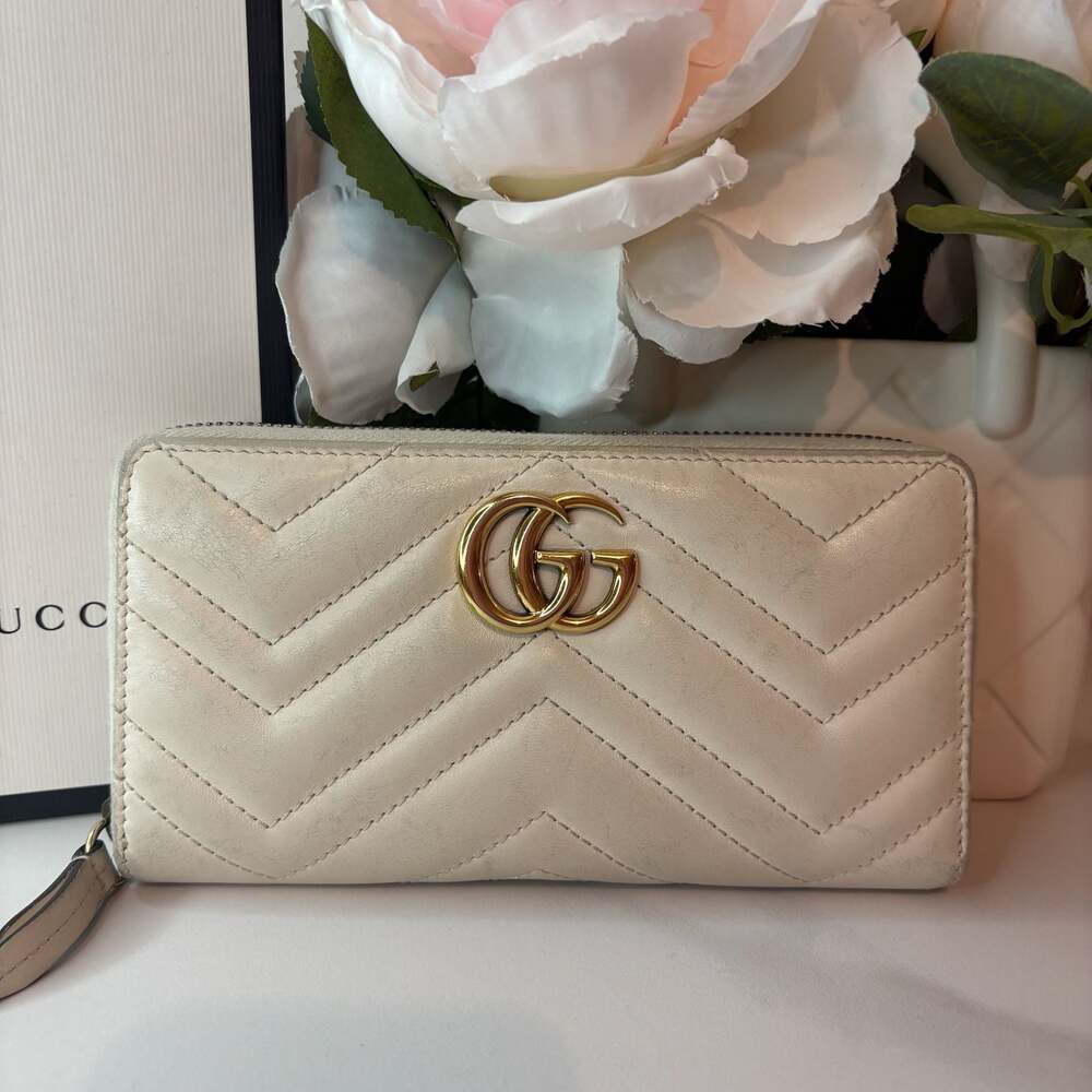 Gucci GG Marmont Matelassé Leather Zip Around Wallet